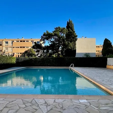 Апартаменты Sea View Pool Air Conditioning 300m Rated 3 Stars *